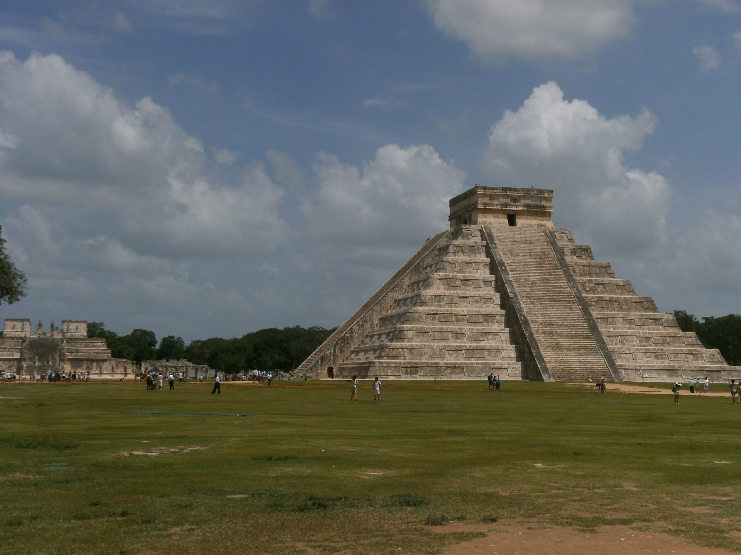 Piramide de ChichenI tza